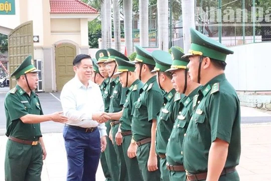 Trưởng Ban Tuyên giáo Trung ương thăm và làm việc với Bộ Chỉ huy Bộ đội Biên phòng tỉnh Đắk Lắk