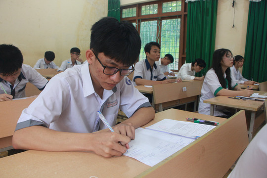 Đắk Nông: Môn thi đầu tiên không có thí sinh, cán bộ coi thi vi phạm quy chế
