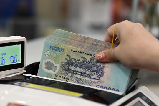Lãi suất ngân hàng hôm nay 28/6/2024: Nhiều nhà băng áp sát lãi suất huy động 6%
