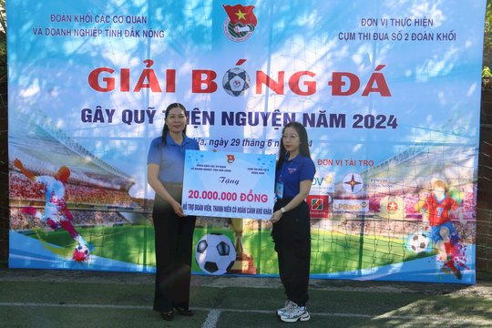 Thanh niên Đắk Nông đá bóng gây quỹ thiện nguyện