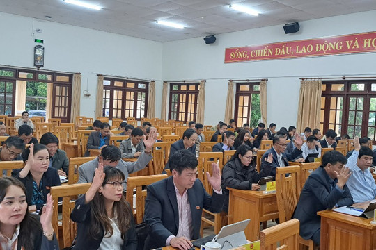 HĐND huyện Lạc Dương khóa XI tổ chức kỳ họp thường lệ giữa năm 2024