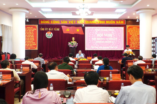 Đồng chí Ngô Thanh Danh chủ trì Hội nghị Ban Thường vụ Tỉnh ủy Đắk Nông tháng 6
