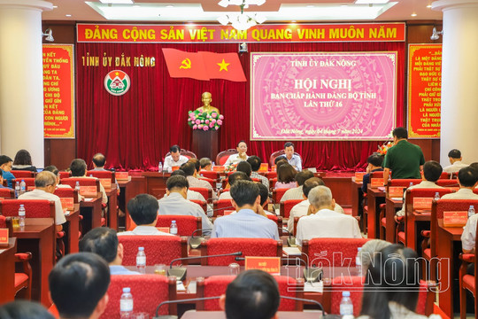Nhiều điểm nghẽn cần khơi thông để phát triển