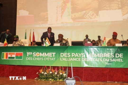 Burkina Faso, Mali, Niger ký hiệp ước liên minh, ECOWAS cảnh báo nguy cơ tan rã
