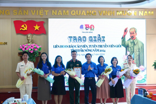 Trao giải Liên hoan báo cáo viên, tuyên truyền viên giỏi tỉnh Đắk Nông