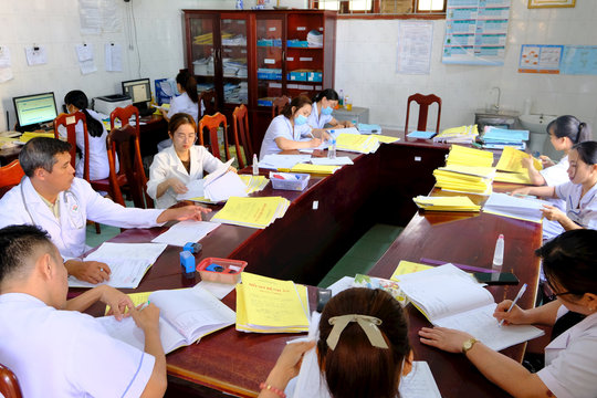 Bệnh viện quá tải vì bệnh nhân sốt xuất huyết