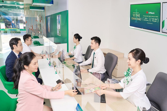 Lãi suất ngân hàng hôm nay 17/7/2024: 'Ông lớn' tiếp tục tăng lãi suất huy động