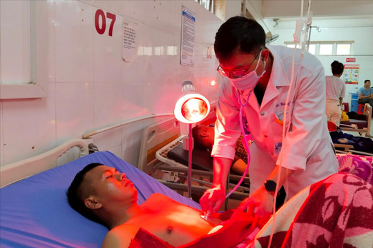 Đắk Nông: Cấp cứu 6 bệnh nhân nghi bị ngộ độc do nấm