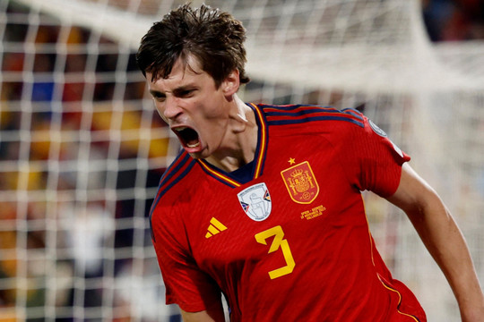 Chuyển nhượng tối 20/7: Atletico chốt xong nhà vô địch Euro, tân binh thứ ba của MU lộ diện