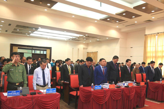 Đại biểu HĐND tỉnh Đắk Nông dành phút mặc niệm Tổng Bí thư Nguyễn Phú Trọng