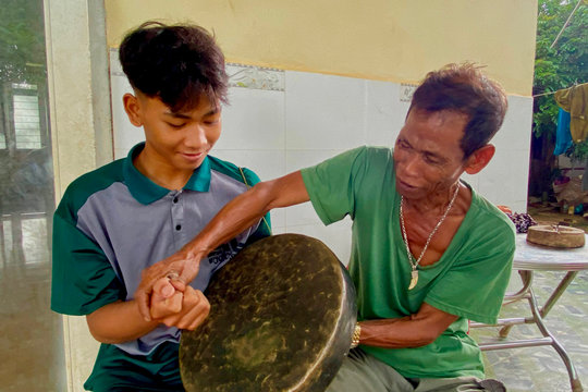 Tấm lòng của những người có công với cách mạng trong thời bình