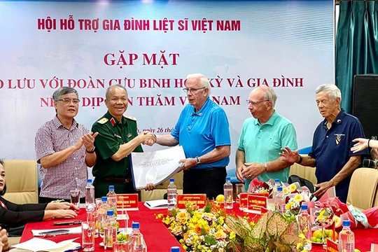 Hành trình tìm mộ liệt sĩ