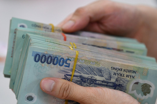 Lãi suất ngân hàng hôm nay 31/7/2024: Thêm ngân hàng tăng lãi suất lên 6%/năm