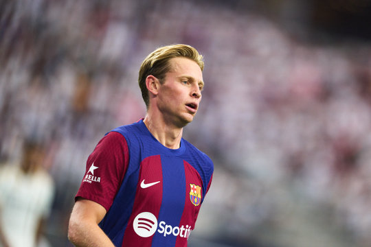 Barca mời mua De Jong với giá rẻ, MU lại siêu lòng