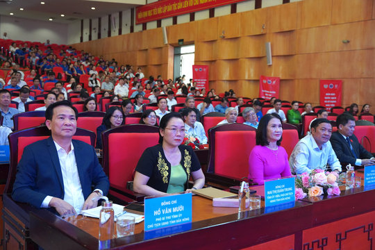 Mít tinh hưởng ứng Ngày Vệ sinh yêu nước nâng cao sức khỏe Nhân dân tại Đắk Nông