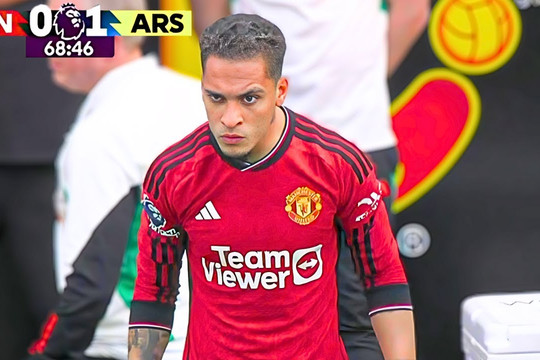 Antony và Sancho lại đối diện nguy cơ bật bãi khỏi Old Trafford