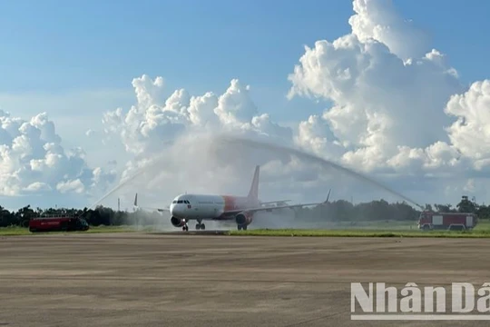 Vietjet kỷ niệm hành trình 10 năm mở đường bay thành phố Buôn Ma Thuột-Vinh