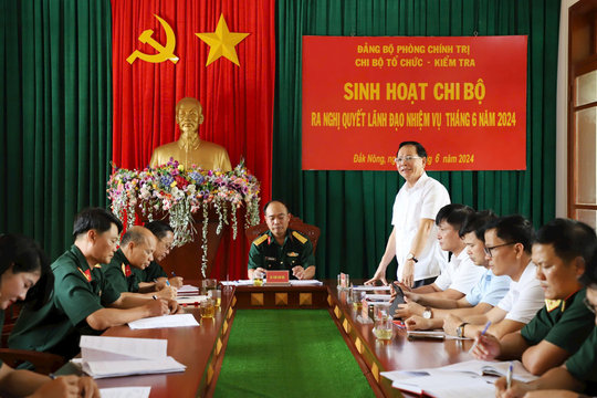 Bảo vệ tư tưởng của Đảng là trách nhiệm của mỗi cán bộ, đảng viên
