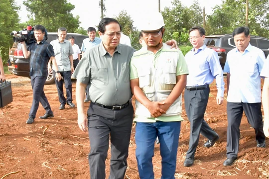 Thủ tướng Phạm Minh Chính thị sát Dự án cao tốc Khánh Hòa-Buôn Ma Thuột