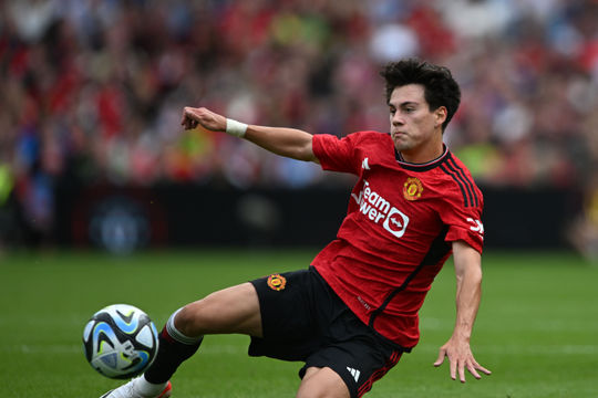 Hành trình dang dở của thần đồng Nam Mỹ tại Old Trafford