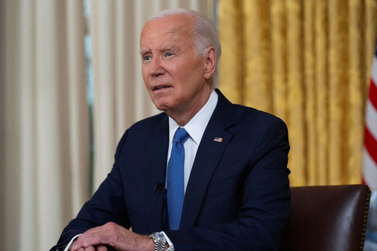 Ông Biden xúc động mở màn đại hội đảng Dân chủ, đăng video 'trao đuốc'