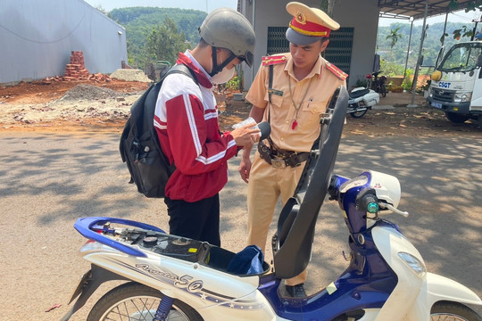 Đắk Nông xử lý nghiêm học sinh vi phạm trật tự giao thông