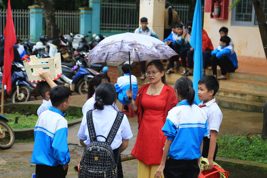 14.700 học sinh huyện biên giới Đắk Nông đón năm học mới