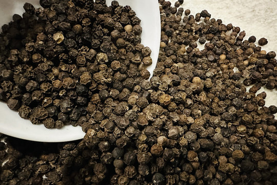 Giá tiêu hôm nay 6/9/2024: Giảm mạnh xuống mức 150,000 đồng/kg