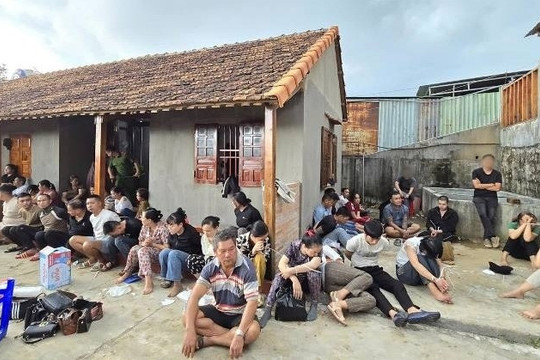 Khởi tố 33 đối tượng đánh bạc với quy mô lớn tại Gia Lai