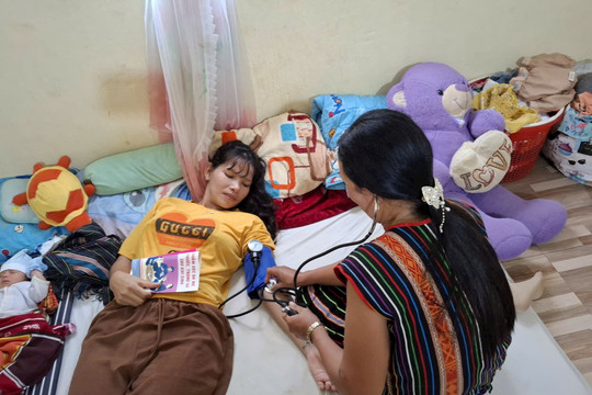 Cô đỡ thôn, bản - Cánh tay nối dài của ngành Y tế Đắk Nông