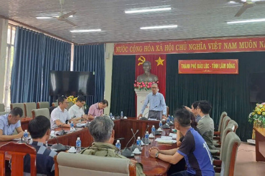 Nhà máy xử lý rác Bảo Lộc cam kết trả nợ lương cho công nhân