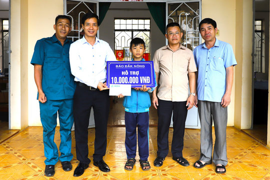 Danh sách ủng hộ 3 chị em mồ côi ở xã Quảng Sơn thông qua Quỹ “Tấm lòng vàng” Báo Đắk Nông