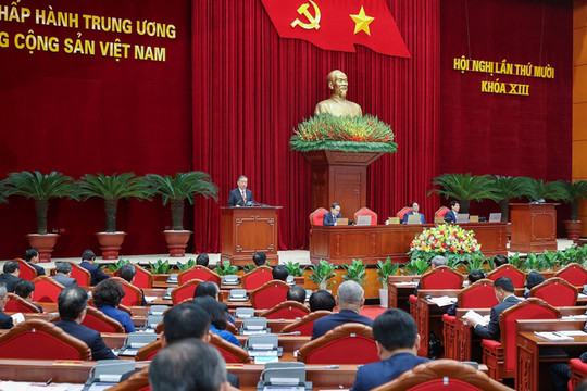 Ngày làm việc đầu tiên của Hội nghị Trung ương 10 khoá XIII