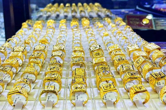 Giá vàng hôm nay 22/9/2024: Vàng nhẫn 9999 tiếp tục tăng cao.