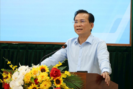 Đồng chí Hồ Văn Mười gặp mặt thanh niên Đắk Nông