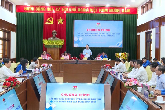 Chủ tịch UBND tỉnh gặp mặt với thanh niên