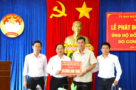 Ủy ban MTTQ Việt Nam tỉnh Đắk Nông tiếp nhận thêm gần 70 triệu đồng ủng hộ đồng bào phía Bắc