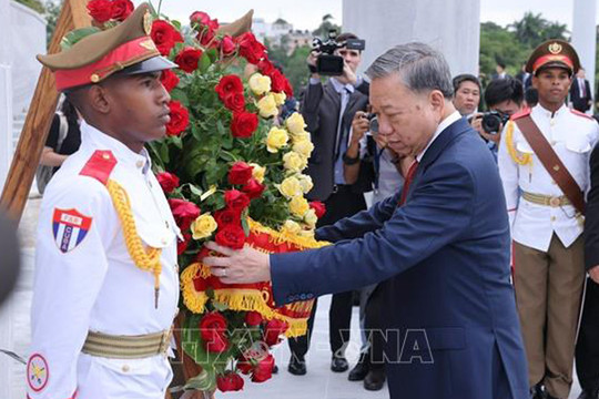 Tổng Bí thư, Chủ tịch nước Tô Lâm đặt vòng hoa tại Đài tưởng niệm Anh hùng dân tộc Jose Marti