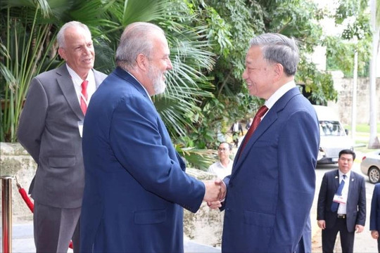 Chùm ảnh: Tổng Bí thư, Chủ tịch nước Tô Lâm hội kiến Thủ tướng Cuba Manuel Marreo Cruz