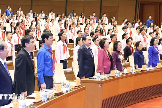 Chủ tịch Quốc hội: Xây dựng thế hệ tương lai của đất nước phát triển toàn diện
