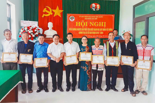 Đắk Glong biểu dương người cao tuổi tiêu biểu