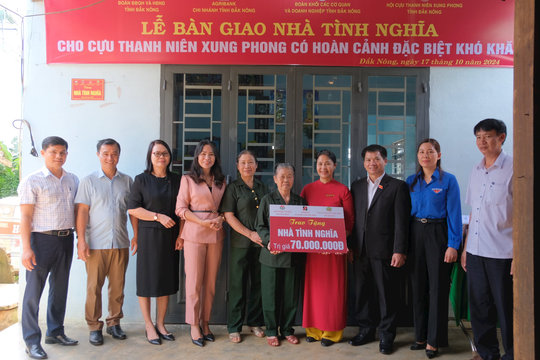 Trao nhà tình nghĩa cho cựu thanh niên xung phong TP. Gia Nghĩa