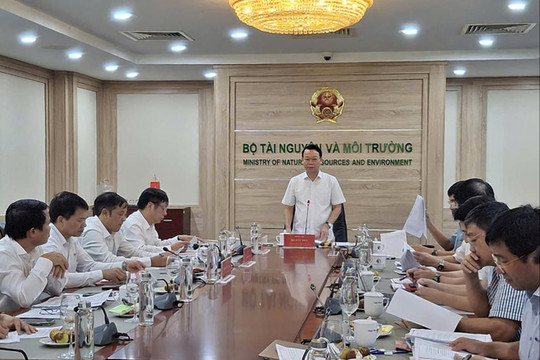 Đắk Nông làm việc với Bộ Tài nguyên và Môi trường để gỡ vướng về bô xít