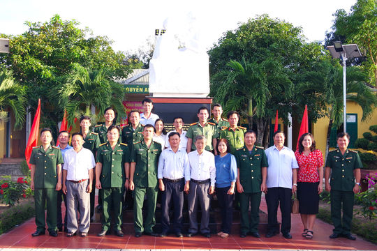 Kỷ niệm 20 năm ngày thành lập Đồn Biên phòng Đắk Ken