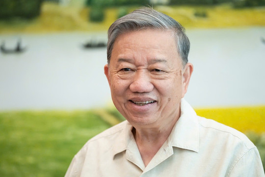 Tổng Bí thư Tô Lâm: "Thế giới phát triển, chúng ta không thể chậm được"