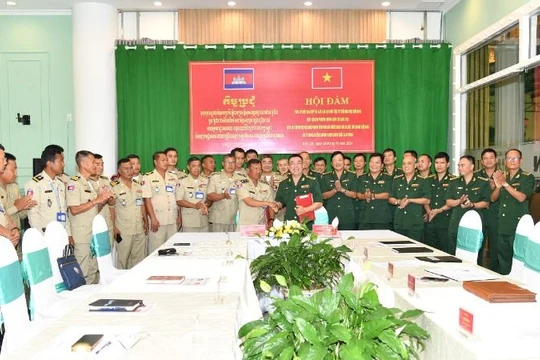 Bộ đội Biên phòng tỉnh Đắk Lắk và Ty Công an tỉnh Mondulkiri tăng cường hợp tác giữ gìn an ninh khu vực biên giới
