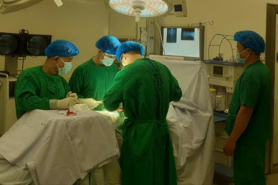 Đắk Nông mổ thành công cho người gãy đốt sống thắt lưng
