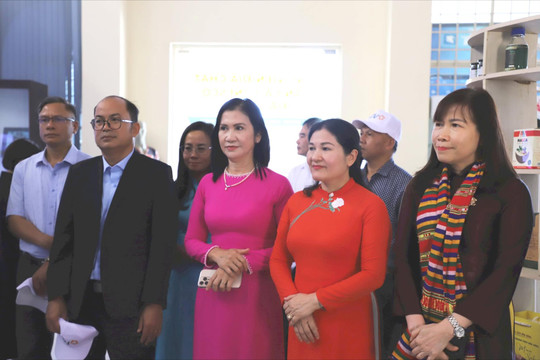 Thứ trưởng Bộ LĐTB-XH thăm Công viên Địa chất toàn cầu UNESCO Đắk Nông