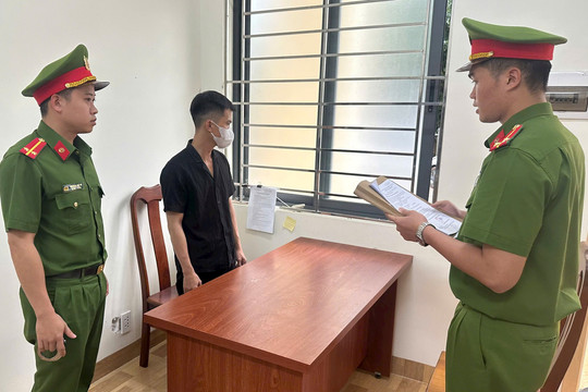 Nhân viên giao hàng tại Đắk Nông bị khởi tố vì chiếm đoạt tiền hàng
