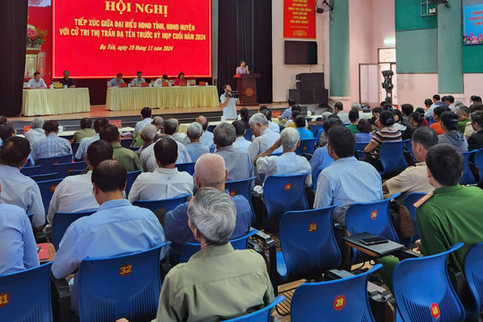 Đại biểu HĐND tỉnh Lâm Đồng và huyện Đạ Tẻh tiếp xúc cử tri trước kỳ họp cuối năm 2024